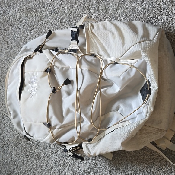 north face 68 backpack The BOREALIS TNF Blue/TNF Black quiz:25 Color:Chestnut Brown With a volume of Lululemon City Adventurer Backpack